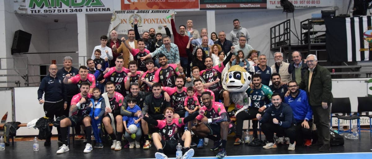 LIGA PLENITUDE: El Ángel Ximénez se exhibe ante Bada Huesca y bate su récord ofensivo en ASOBAL (43-32)