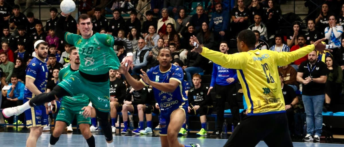 LIGA PLENITUDE: Reparto de puntos en O Gatañal (27-27)