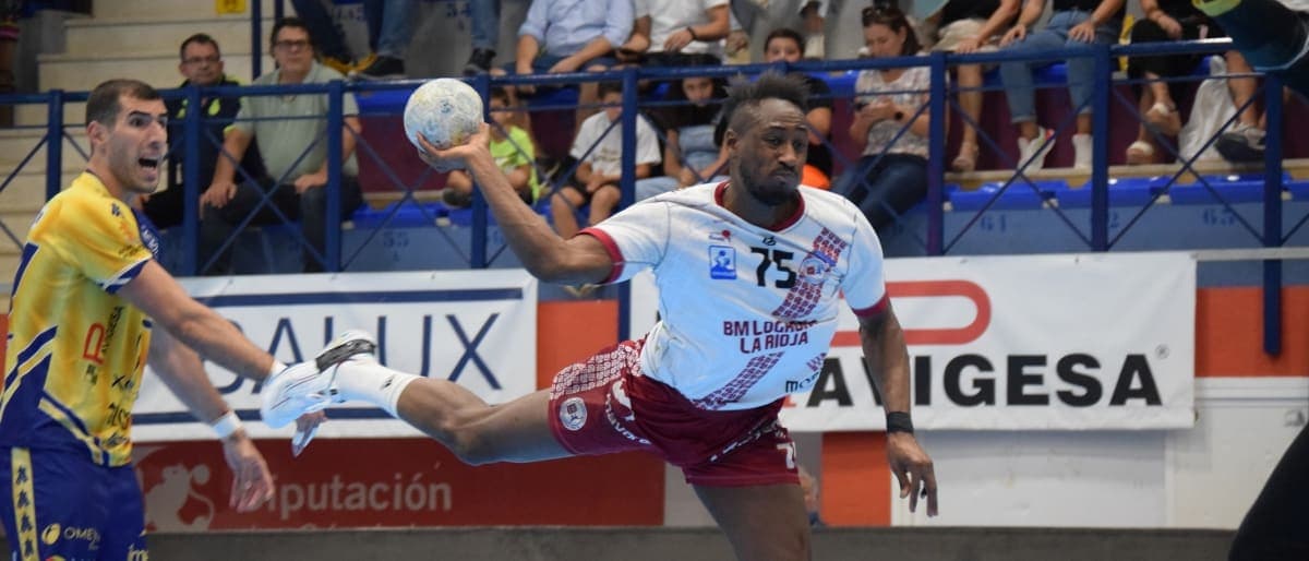 COMUNICADO OFICIAL: El extremo izquierdo Mams Keita se suma al proyecto de la temporada 2023-2024 de ASOBAL