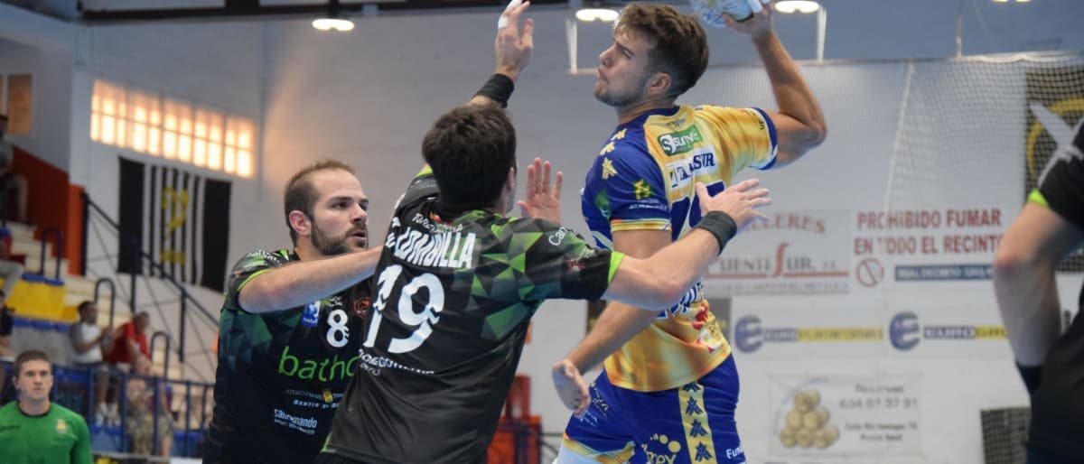 LIGA PLENITUDE ASOBAL: El Ángel Ximénez visita al equipo revelación de la temporada: Bathco BM Torrelavega