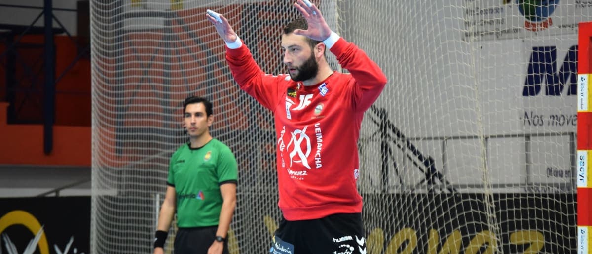 COMUNICADO OFICIAL: El meta bosnio Adi Ahmetasevic se despedirá de Puente Genil a final de temporada