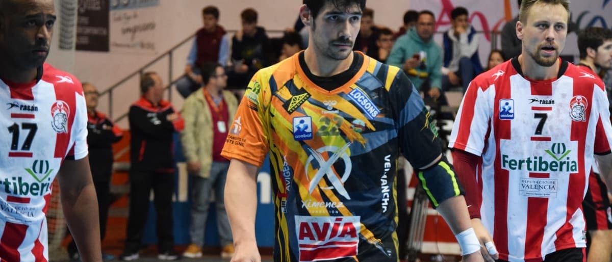 ASOBAL: El pivote Javi García, entre los candidatos al Equipo Ideal de la temporada 2019-2020