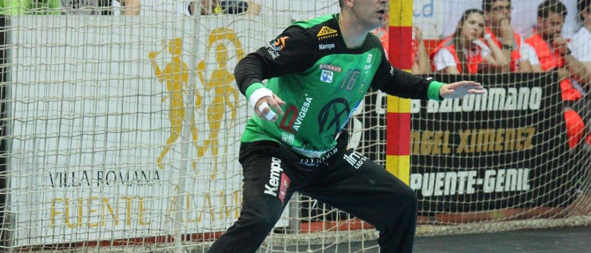 Jorge Oliva renueva por el Ángel Ximénez – AVIA