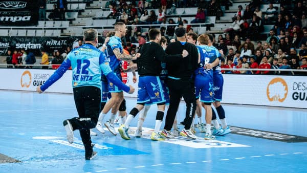 LIGA NEXUS ENERGÍA ASOBAL: Victoria de quilates para el Cajasol Ángel Ximénez en Huesca (27-31)