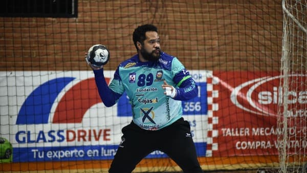 COMUNCIADO OFICIAL: César «Bombom» Almeida refuerza la portería para esta segunda vuelta