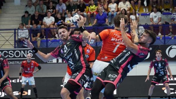 LIGA NEXUS ENERGÍA ASOBAL: El Cajasol Ángel Ximénez sucumbe ante Ademar León (26-33)