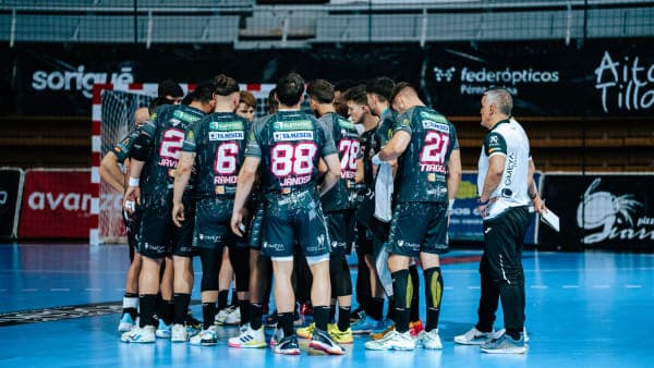 LIGA PLENITUDE: El Ángel Ximénez sucumbe ante Huesca y se jugará la permanencia en la última jornada
