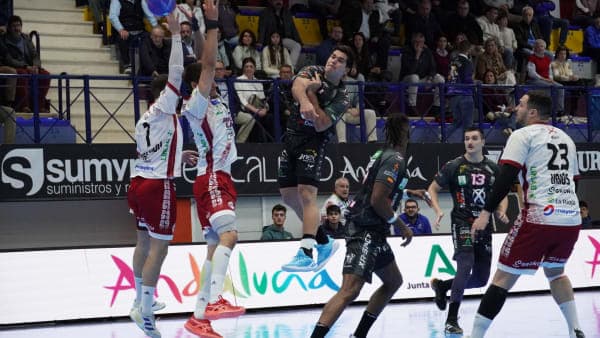 LIGA PLENITUDE: Los detalles condenan al Ángel Ximénez ante Logroño (26-28)
