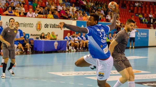 COMUNICADO OFICIAL: El Ángel Ximénez suma a Claudio Ramos a su lista de fichajes
