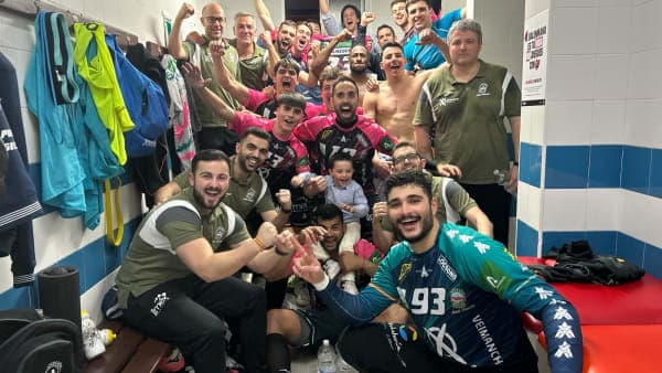 LIGA PLENITUDE: Un Ángel Ximénez mermado por las bajas logra una victoria de quilates sobre Bathco Torrelavega (32-28)