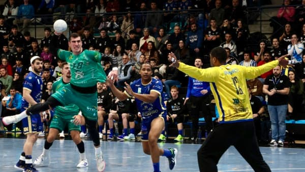 LIGA PLENITUDE: Reparto de puntos en O Gatañal (27-27)