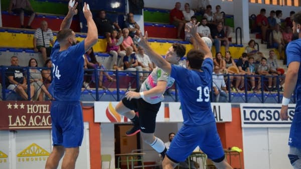 PRETEMPORADA: El Ángel Ximénez se exhibe en el triangular y REBI Cuenca se alza con el Trofeo «Villa de Puente Genil»
