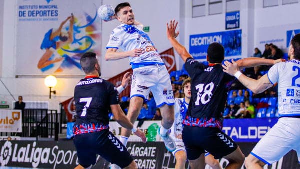 COMUNICADO OFICIAL: El Ángel Ximénez continúa configurando su plantilla ASOBAL con el fichaje de Lucas Aizen