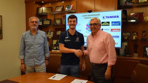 COMUNICADO OFICIAL: El equipo ASOBAL seguirá contando con el joven extremo pontanés Antonio Cabello