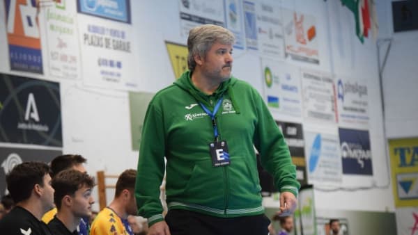 LIGA PLENITUDE ASOBAL: Paco Bustos: «Queremos dejar el pabellón bien alto, que los puntos se queden aquí y la afición se sienta orgullosa»