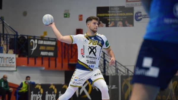 COMUNICADO OFICIAL: El lateral David Estepa renueva su compromiso y cumplirá su cuarta temporada en Puente Genil