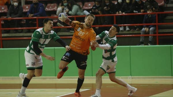 COMUNICADO OFICIAL: El lateral esloveno Jaka Spiljak se une a la disciplina del Ángel Ximénez