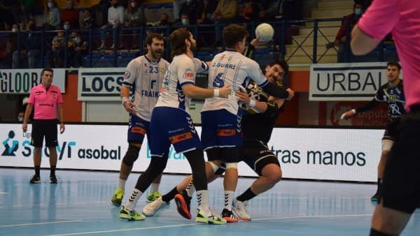LIGA SACYR ASOBAL: El Ángel Ximénez sufre la condena del último parcial ante Granollers (26-30)