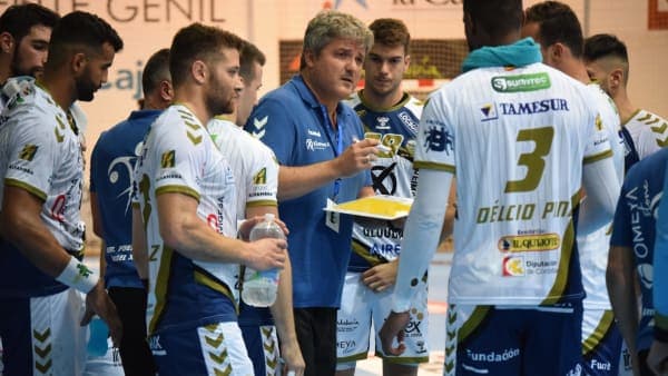 LIGA SACYR ASOBAL: Un motivado Ángel Ximénez viaja hasta Huesca para defender el liderato de la Liga Sacyr ASOBAL
