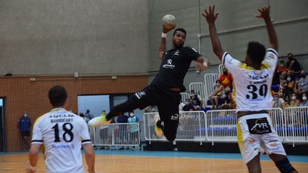 PRETEMPORADA: El equipo ASOBAL supera su primer test de pretemporada ante Vestas Alarcos Ciudad Real (29-23)