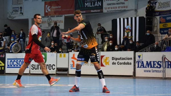COMUNICADO OFICIAL: El lateral izquierdo David Estepa defenderá por tercer curso la camiseta de Ángel Ximénez