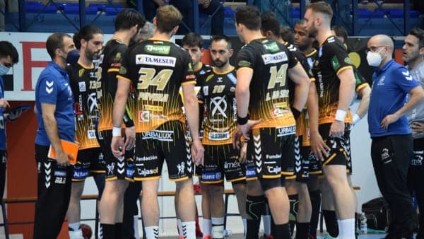 LIGA SACYR ASOBAL: El Ángel Ximénez defiende la octava plaza ante Recoletas Atlético Valladolid