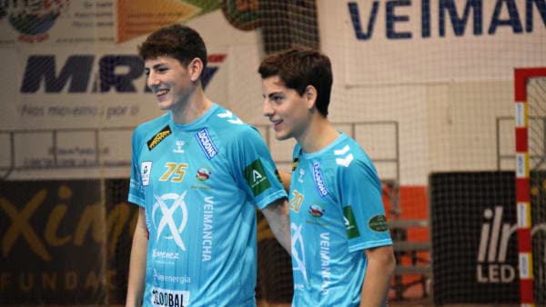 CANTERA: Los juveniles Álvaro Muñoz y Antonio Pineda debutan con el equipo ASOBAL