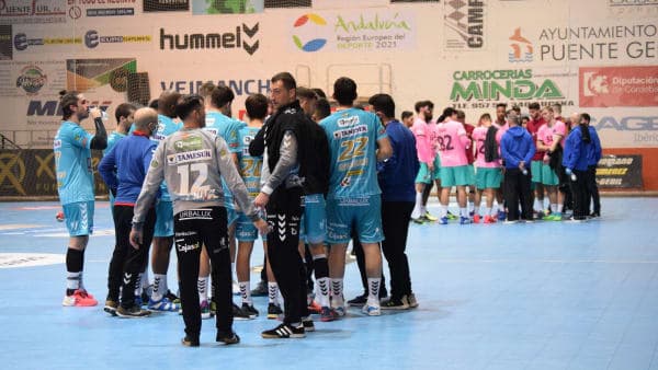 LIGA SACYR ASOBAL: La mejor versión de Ángel Ximénez ante el todopoderoso Barça (20-29)