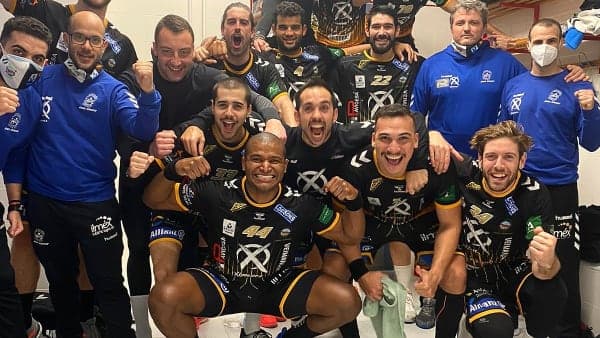 LIGA SACYR ASOBAL: Victoria con solvencia del Ángel Ximénez en Guadajalara (22-27)