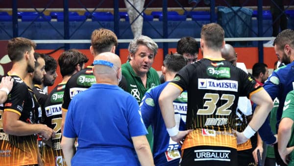 EQUIPO ASOBAL: Paco Bustos: «Tengo muchas ganas de volver y retomar el trabajo con el equipo»