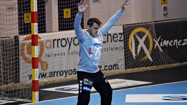 LIGA SACYR ASOBAL: Álvaro De Hita: «El Bada Huesca es un equipo peligroso»