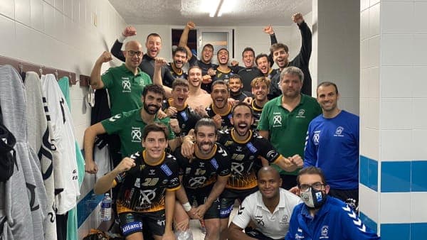 LIGA SACYR ASOBAL: El Ángel Ximénez despliega su mejor juego para imponerse a Fertiberia Puerto Sagunto (30-25)