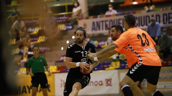 PRETEMPORADA: El Ángel Ximénez firma tablas en su último amistoso ante el Iberoquinoa Antequera (23-23)