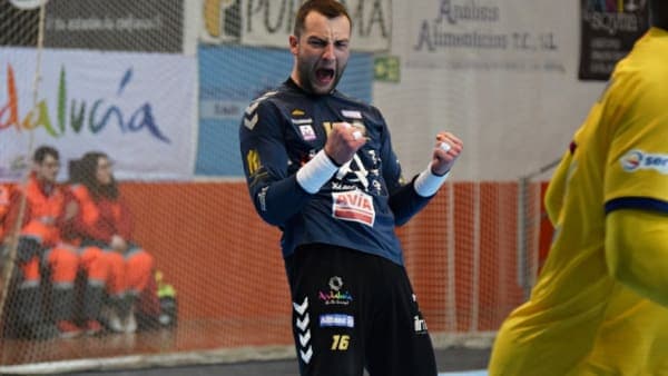 COMUNICADO OFICIAL: Adi Ahmetasevic seguirá custodiando la meta pontana junto con Álvaro De Hita