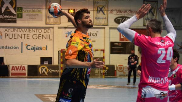 COMUNICADO OFICIAL: Ruslan Dashko no continuará en el Ángel Ximénez – AVIA