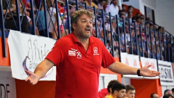 COPA DEL REY: Paco Bustos: «Va a ser una eliminatoria muy complicada»