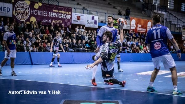 Benidorm y Ángel Ximénez – AVIA vuelven a firmar tablas en el regreso de la Asobal (28-28)