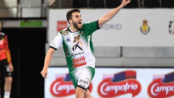 Oficial: Mario Porras anuncia su retirada del balonmano para centrarse en su nuevo futuro profesional en Medicina