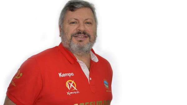 El técnico Julián Ruiz renueva su compromiso con el equipo Asobal