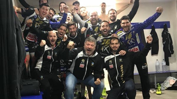 Trabajada victoria ante Puerto Sagunto (27-28)