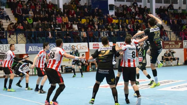 La liga vuelve con la visita del Fertiberia Puerto Sagunto