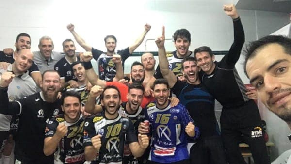 Un magistral Ángel Ximénez – AVIA se pasea ante Bidasoa Irún (34-25)