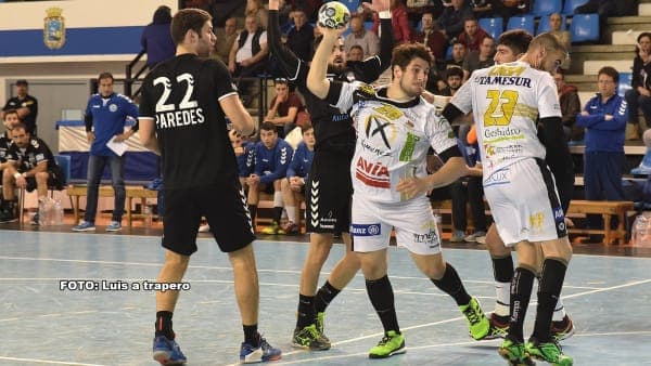 Derrota del Ángel Ximénez – AVIA en Santander (25-23)