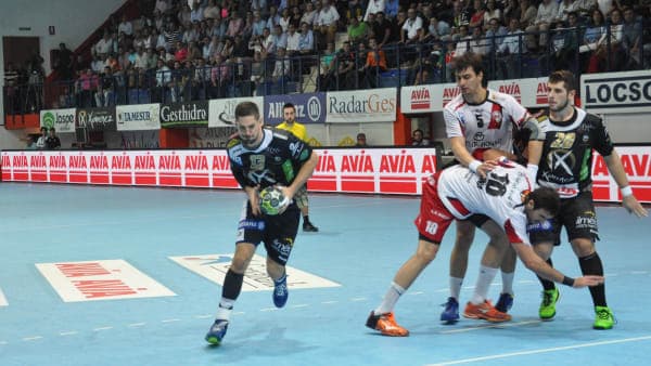 Ángel Ximénez – AVIA encaja ante Naturhouse La Rioja su primera derrota como local de la temporada (24-34)