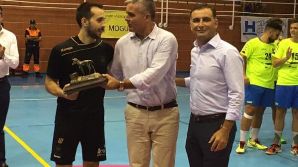 CINCO DE CINCO, ÁNGEL XIMÉNEZ GANA EL TROFEO CIUDAD DE MOGUER