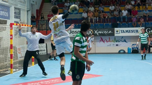 El Ángel Ximénez vence al Sporting de Portugal en un partido de infarto