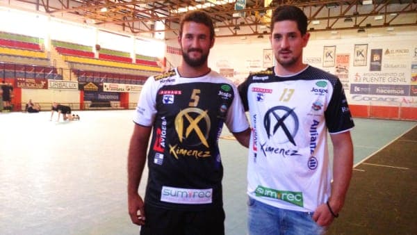 Presentación de los jugadores Ljubomir Josic y Alberto Castro
