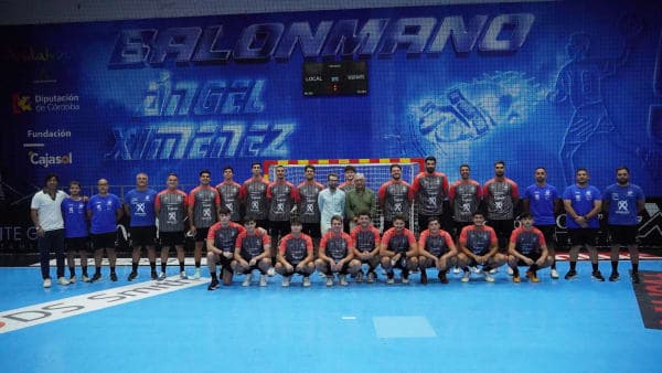 PRETEMPORADA: El equipo ASOBAL recibe la tradicional bienvenida institucional