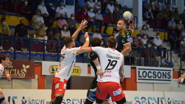 LIGA SACYR ASOBAL: El Ángel Ximénez no se desprende de la segunda plaza tras caer ante Viveros Herol BM Nava (31-33)