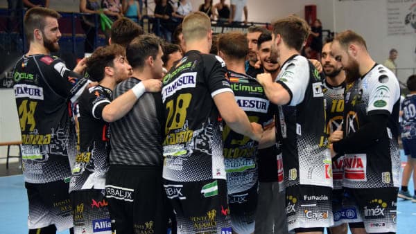 CRÓNICA E IMÁGENES: El Ximénez – AVIA cierra con victoria su sexta temporada en ASOBAL en una tarde de despedidas (28-25)